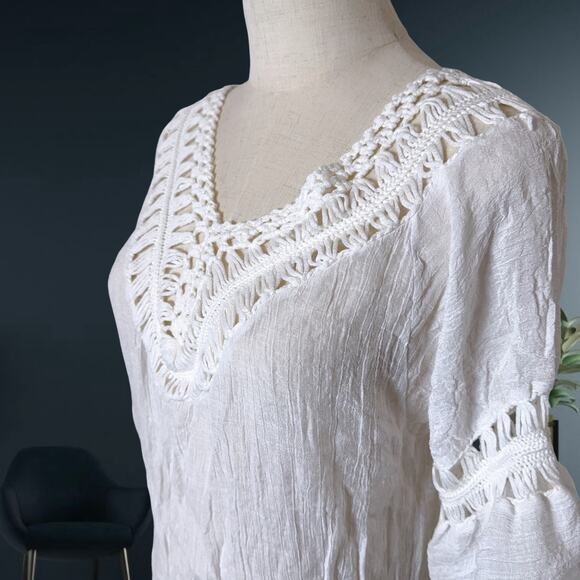 Women's Crochet Insert Open Back Ball Detail Cover Up (OS) - Picture 4 of 7